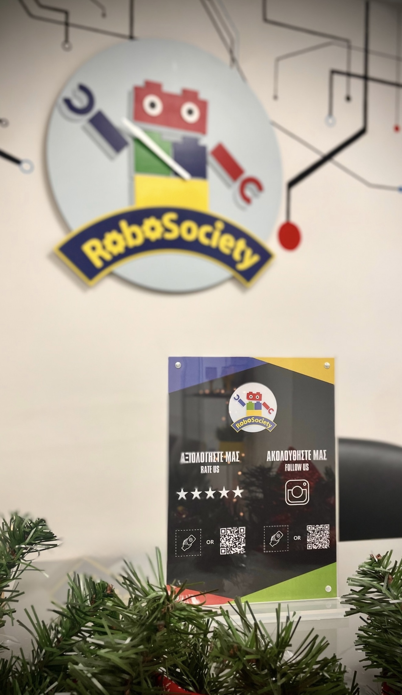 Rate Us Stand Example 17